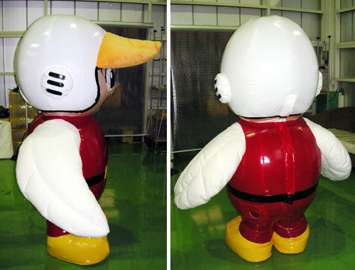 レピーちゃんの横顔と後ろ姿